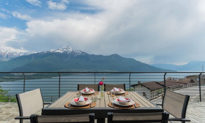 Aurogna Apartment | Blooms by the Lake