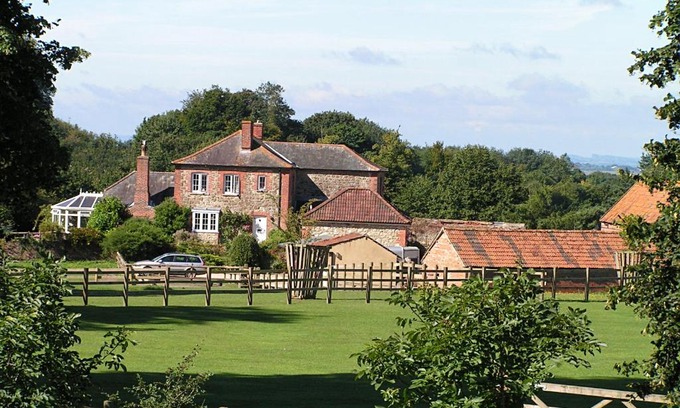 Devizes Bed & Breakfast | Blounts Court Farm