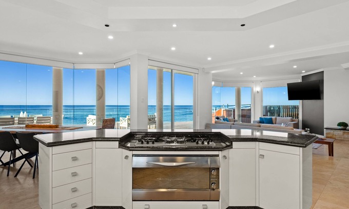 Blue Bay House | Blue Bay on The Beach