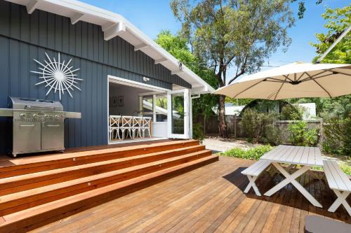 Shoreham House | Blue Beachside - Luxe, Pet Friendly, Walk to Beach