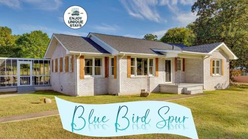 Rossville House | Blue Bird Spur Outdoor dinning fire pit & games