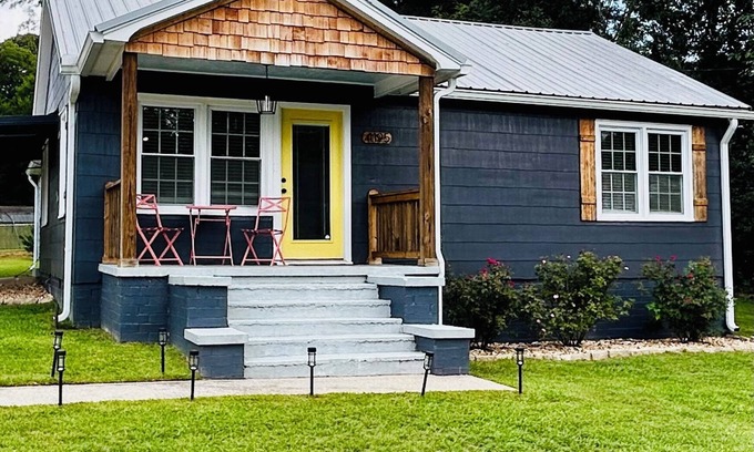 Covington House | Blue Bungalow w/Free Golf Cart