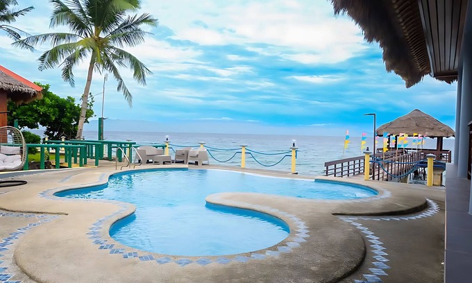 Padre Burgos Resort | Blue Deep Resort powered by Cocotel