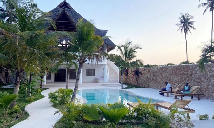 Watamu Villa | Blue Diamond Villa Watamu: Double Room with Private Bathroom