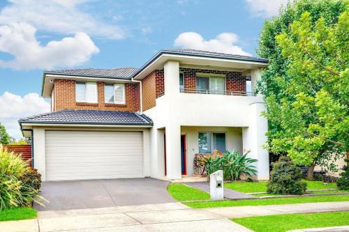 Jordan Springs Villa | Blue Haven Retreat - Jordan Springs