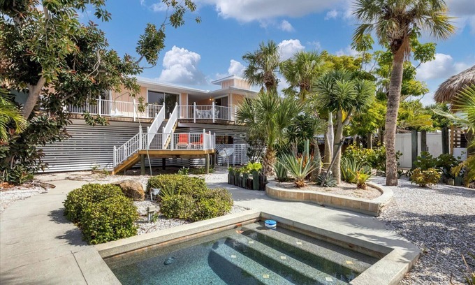 Palm Island House | Blue Heron: Beach, Pool and boating!