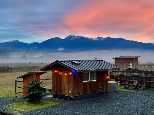 Port Angeles House | Blue Moon Tiny House Hot Tub & Sauna