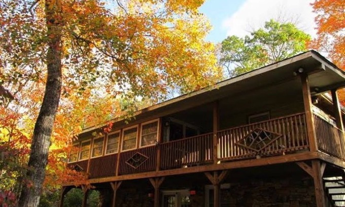 Burnsville Cabin | Blue Ridge Mountain Retreat with Cozy Firepit Terrace.
