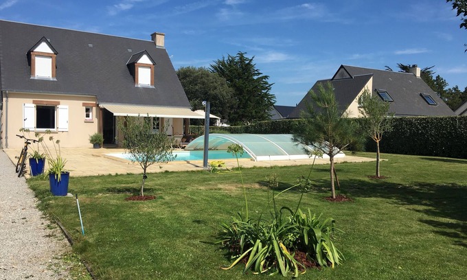 Barneville-Carteret House | Blue Sheep. .