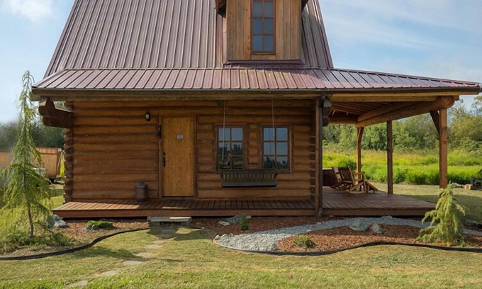 Sequim Cabin | Blue Sky Cabin - Custom-built Log Home on a Private Airfield and Adjacent to a