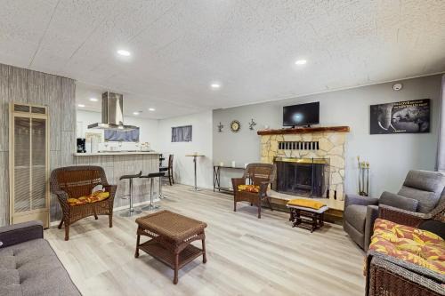 Arrowbear Lake House | Blue Sky Cabin