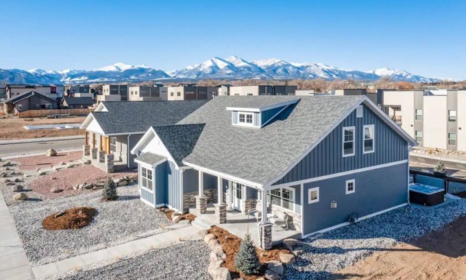 Salida House | 🏔🌲 “Blue” Spruce Retreat at Poncha Springs 🌲🏔