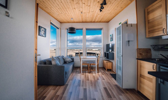 Reykholt Cabin | Blue View Cabin 3B with Hot Tub