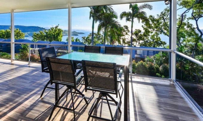 Hamilton Island Apartment | Blue Water Views 6, Seaview Apartment on Hamilton Island