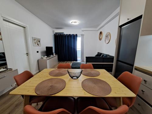 Aliko Apartment | Blue32
