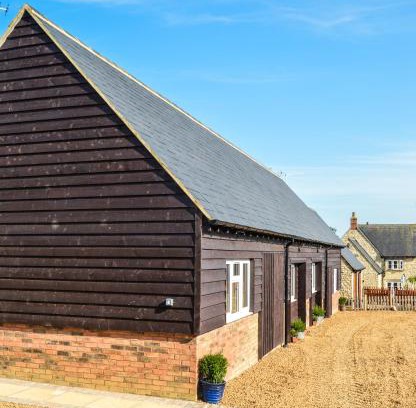 Brackley Apartment | Bluebell Cottage at The Old Tractor Barn