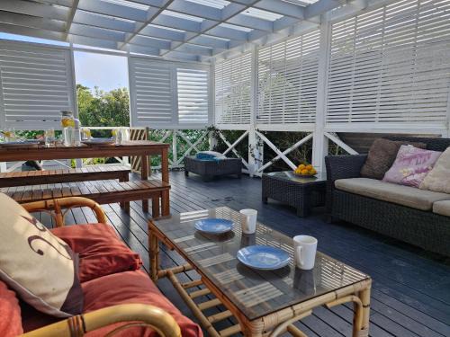 Snells Beach House | Bluebell Cottage on Matakana Coast Pet Friendly!