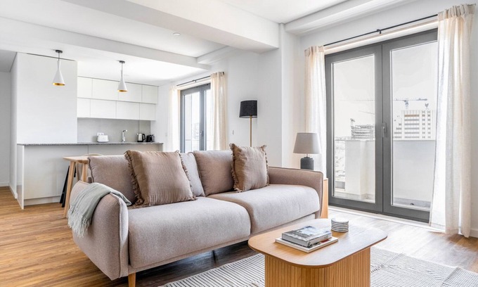 Casal da Ladeira Apartment | Blueground | Alvalade, balcony, nr Campo Pequeno