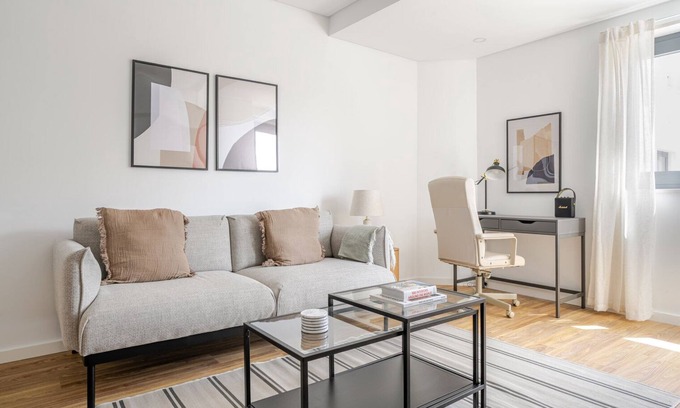 Casal da Ladeira Apartment | Blueground | Alvalade, balcony, nr Campo Grande