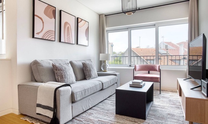 Santo Antonio Apartment | Blueground | Amoreiras, fully furnished