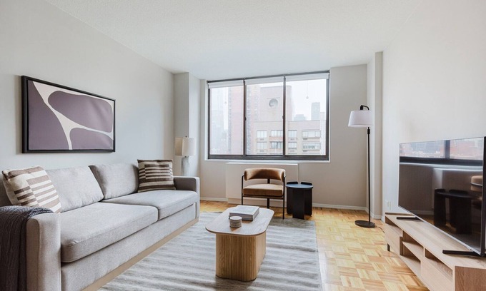 Tudor City Apartment | Blueground | Kips Bay, pool & gym, nr Empire St.