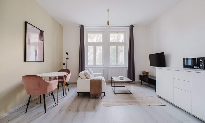 Vrsovice Apartment | Blueground | Prague 10, fully equipped & nr park - PRG23 (PRG-23)