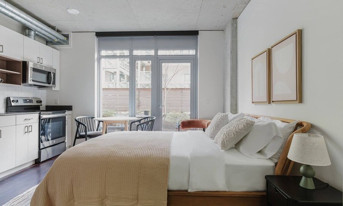Cascade Apartment | Blueground | S Lake Union, gym & w/d, nr museum