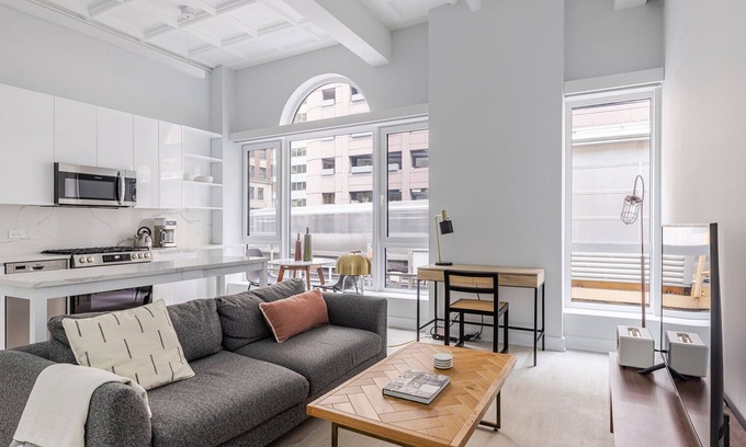 Downtown Chicago Apartment | Blueground | The Loop, elevator, nr Willis Tower