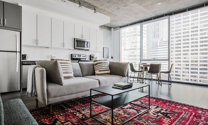 Killgubbin Apartment | Blueground | The Loop, pool & gym, nr Willis