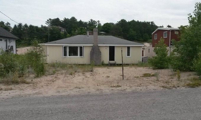 Bluewater Beach House | Bluewater Beachouse, Tiny Township, Georgian Bay