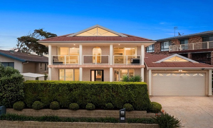 Forresters Beach House | Bluewave at Forresters| near beach, wifi | Accom Holidays