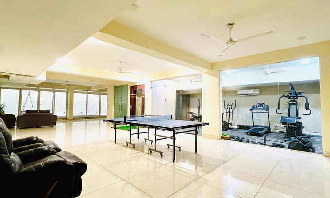 Sushant Lok Apartment | BluO 1BHK - DLF Galleria | Balcony, Suite