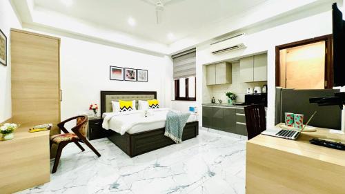 Gurugram Apartment | BluO Studio2 Golf Course Road - Gym, Terrace Garden