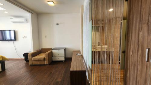 District 1 Apartment | BMC luxury Tower, 422 Vo Van Kiet, Saigon Downtown