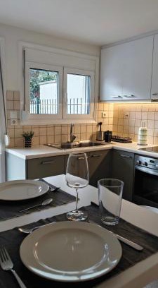 Ioannina Apartment | BnBCozy