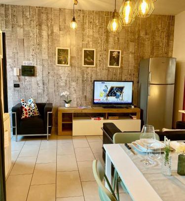 Sesto Calende Apartment | Bnbook Blue River -2 bedrooms and private parking