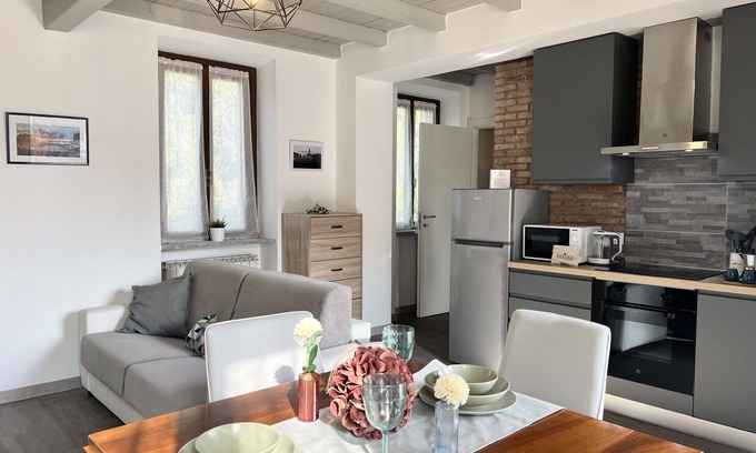 Cadrezzate Apartment | Bnbook La Corte 51 Lago di Monate