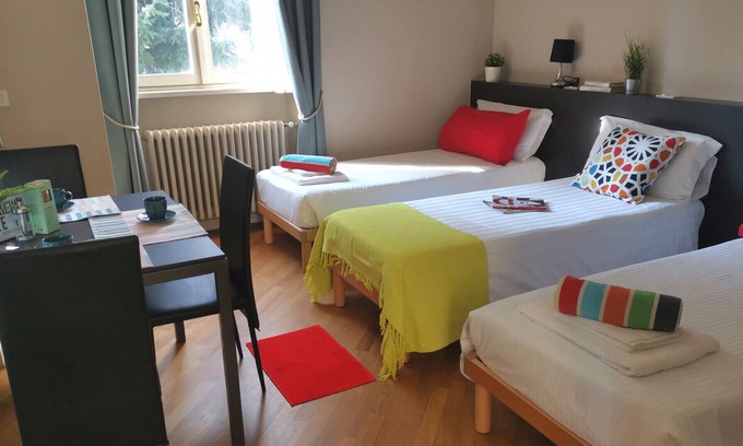 Gallarate Apartment | Bnbook Studio with 3 single beds Villa Mirabilia