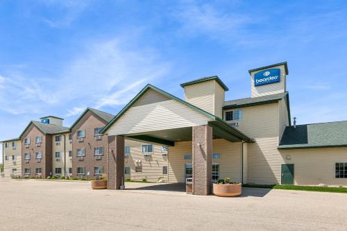 Shawano Hotel | Boarders Inn & Suites by Cobblestone Hotels - Shawano