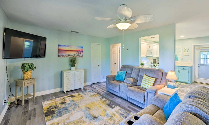 Crescent City Cottage | Boats + Dock: Angler's Haven in Crescent City