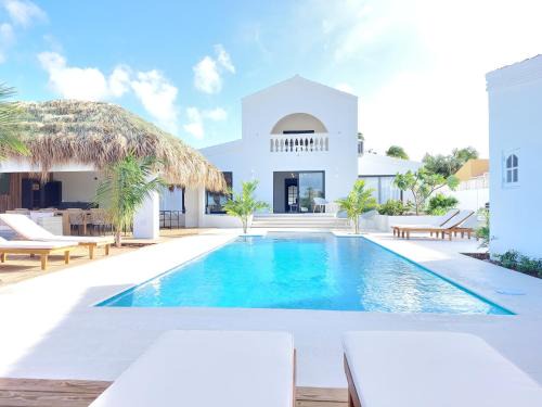 Opal Villa | Boco Beach House By Bocobay
