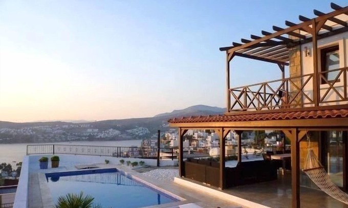 Bouvet Island Villa | "Bodrum'da Lüks Konaklama: 4+1 Özel Havuzlu Villa ve Tatil Keyfi!" 230m2