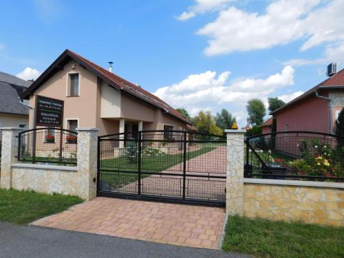 Hegyko Apartment | Bodzavirág Apartman