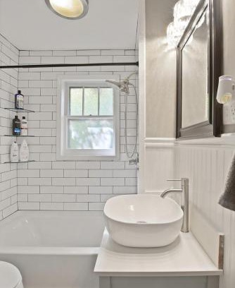 Columbia House | Bohemian Bungalow Pac-Man, walk downtown, pet friendly