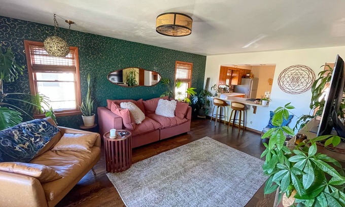 Cudahy House | Bohemian Oasis: Beautiful view of Lake Michigan, Biking & Walking Trails