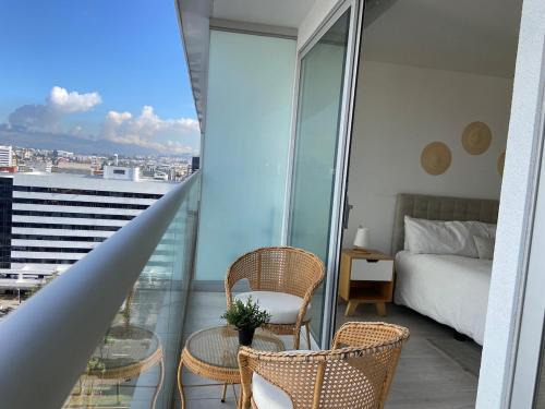 La Carolina Apartment | Boho apt-balcony in La Carolina, 60" TV 4K