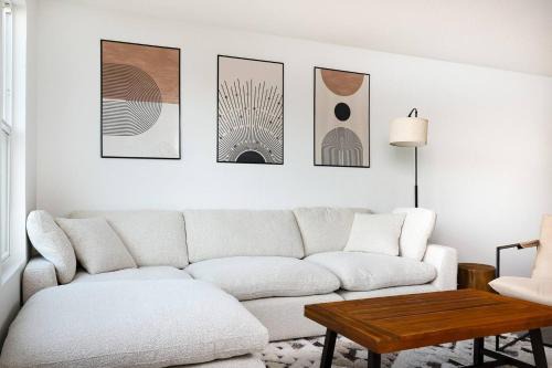 Medina Valley House | Boho Bliss 4BR