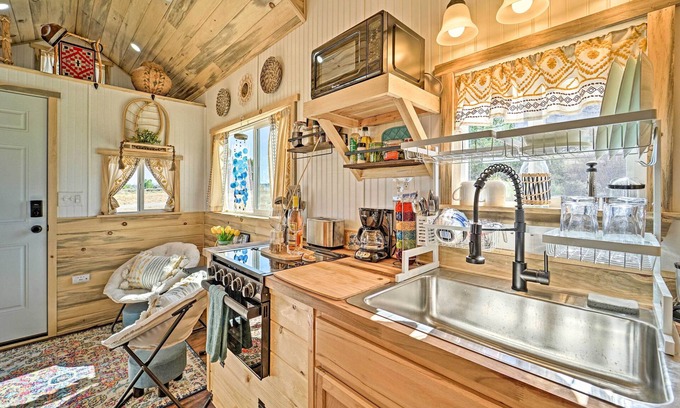 Cortez Apartment | 'Boho Bliss' Cortez Tiny Home: Fireplace, Fire Pit