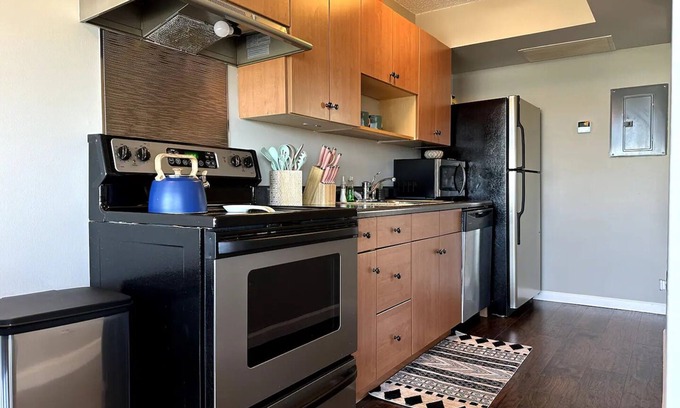 Birmingham Condo | Boho in B'ham, with a view!