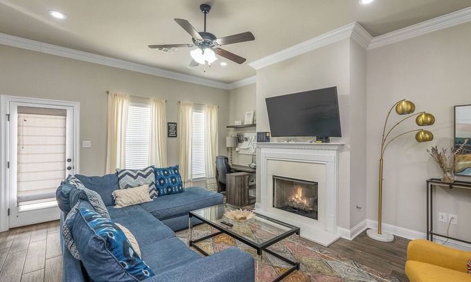 Shreveport House | Boho Retreat! Home away from Home! Tv in Each Room